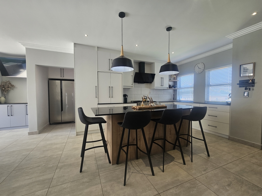 3 Bedroom Property for Sale in Brackenfell South Western Cape